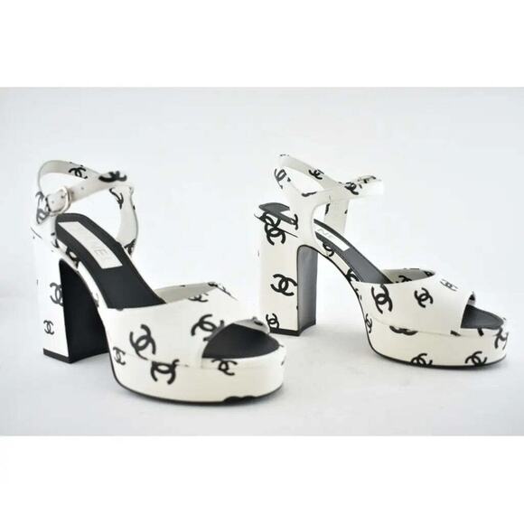 Chanel 22S White Black Lambskin CC Logo Platform Strap Block Heel Sandal 40 - Picture 3 of 12